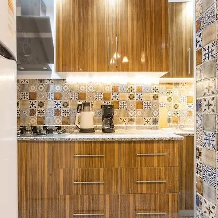 Luxury & Spacious 1br Near Cvk Bosphrous Taksim דירה *
