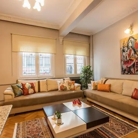 Luxury & Spacious 1br Near Cvk Bosphrous Taksim * איסטמבול