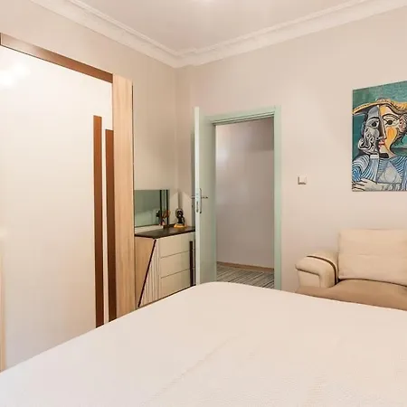 Luxury & Spacious 1br Near Cvk Bosphrous Taksim דירה